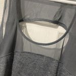 Yogalicious  Women’s Size Medium Gray Tank Top Photo 3