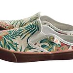 Hurley  women's hawaiian garden slip on shoe size 6, nwt Photo 1