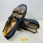 Clarks Artisan Unstructured Un Harvest Comfort Sandal Chunky Heel Sz 11W Silver Photo 0