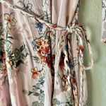 Gimmicks by BKE Gimmicks Pink Floral Cut-Out Convertible Faux Fur Collar Size Medium Photo 5