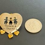 Three's a Charm! Brooch Dangling Hearts Silver & Gold Tone Signed Abbey Press. Photo 5