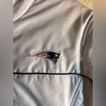 NFL New England Patriots White Team Apparel Jacket Medium full zip puffer sports Photo 1