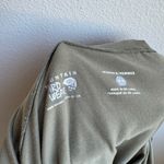 Mountain Hardwear  Women's Size Medium Green Striped Outdoor Activewear Skirt Photo 3