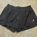ASICS  Shorts Photo 0