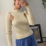 Open Edit Open-edit Women's Cream and White Jumper Photo 0