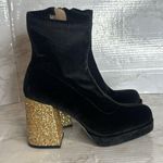 Betsey Johnson Matcha Bootie Black Gold Women's velvet platform Ankle Boots 7.5M Size 7.5 Photo 5