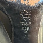 BCBGMAXAZRIA Vintage BCBG Maxazria Leather Pumps Sz 8.5B Black Made in Italy pointed Toe Chic Photo 7