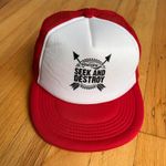 Saucony Vintage Men’s Trucker Mesh Snap Back Hat  Seek & Destroy Red & White Photo 0