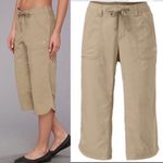 The North Face Horizon 2.0 Khaki Capris Size 4 Photo 1