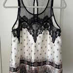 Maurice's Maurice’s Tank Photo 0