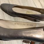 Salvatore Ferragamo  Vintage Block Heel Pump Bronze Metallic Size 8.5 AAA‎ Photo 5