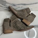 Anthropologie Liendo | Women's Neutral Suede Leather Cut Out Booties Sz 6 Photo 4
