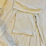 Stradivarius cream off the shoulder long sleeve top Photo 6