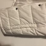 Arizona Jeans  Women’s Size Medium Puffer Vest White Color Photo 4
