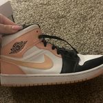 Jordan Nike Women’s Air 1 Mid Photo 1