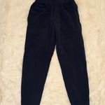 Alo Yoga  Joggers Size Small Photo 1