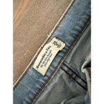 Abercrombie & Fitch  90s Slim Straight Ultra High Rise Jean Photo 3