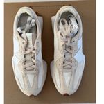 New Balance Figs 327 in Cream, Size 7.5 Photo 8