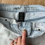 Mossimo crocheted side denim shorts Size 4 Photo 2