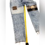 Hollister 🌟  Ultra High-Rise Mom Jeans Raw Hem Patchwork Size 31 👖 Photo 3