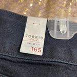 Torrid high rise dark indigo denim jegging jeans size 16 short, NWT Photo 3