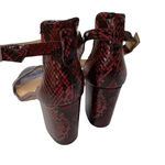 Vince Camuto Beah Snakeskin Burgundy Low Heel Sandals 10 NWT Photo 6