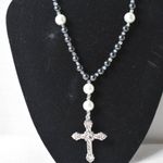 Source Unknown Boot Scootin Dark Gray/White Faux Pearl Silver Tone  Cross Purse/Boot Bracelet Photo 0