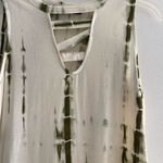 Doe & Rae  green and cream cutout detail top S Photo 6