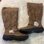 Dream Paris Beautiful Dream Pairs Women’s Boots Brand New size 10 Photo 9