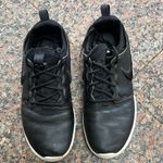 Nike Womens  Leather Roshe two si Photo 1