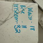 Old Navy  Women’s 16 Curvy Profile Jeans Photo 3