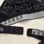 Bonds Black Wireless Bra with Paisley Detail size medium. Photo 5