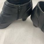 Covington  7.5‎ black western style ankle boots zip up Photo 5
