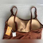 Kona Sol Brown Chain Link Medium Coverage Sew In Cups One Piece Swimsuit
Size‎ L (12-14) Photo 6