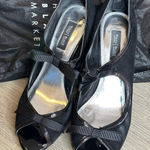 White House | Black Market  Peep toe suede leather Arianna bow heels size 6.5 Photo 0