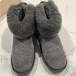 WARM COMFY SHEEPSKIN BOOTIES ⛄️❄️ Gray Size 9 Photo 1