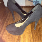 LC Lauren Conrad  Classic Black Heels Photo 2