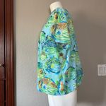 Alfred Dunner Vintage  Colorful Fish Print V-Neck Top Petite PXL Photo 3
