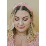 TWIST KNOT HEADBAND Photo 1