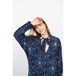 ZARA  Blue 100% Viscose Snake Print Hi Low Tie Neck Blouse Shirt Top Size Medium Photo 9