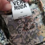 VERO MODA Black Floral Easy Short Sleeve Blouse – Size XS Photo 5