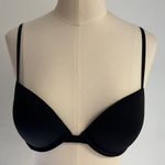 Victoria's Secret Deluxe Push-Up Bra NWT Photo 0