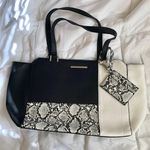 Steve Madden Tote Photo 0