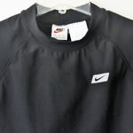 Nike Vintage 90's Black Cropped Short-Sleeve Athletic T-Shirt Top 8 Medium Photo 2