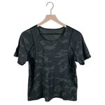 Lululemon Outrun the Heat Short Sleeve Tee Incognito Camo Multi Gator Green 8-10 Photo 3