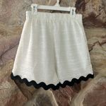 Commense Contrast Trim V Photo 6