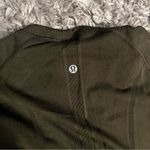 Lululemon dark olive swiftly short sleeve tee size 4 Photo 4