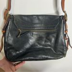 Fossil  Harper flap crossbody bag black leather brown leather strap medium size Photo 11