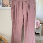 Varley  Riggs Loose Fit 29” Pants in Rose Wood Size Large Photo 2
