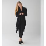 Lululemon  Black Universal Draped Waterfall Wrap Women’s Size 6 Thumb Holes Photo 4
